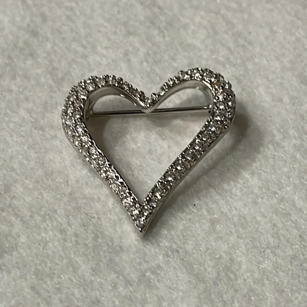 Swarovski Crystal Heart Brooch/Pin ♥️ - Picture 2 of 4